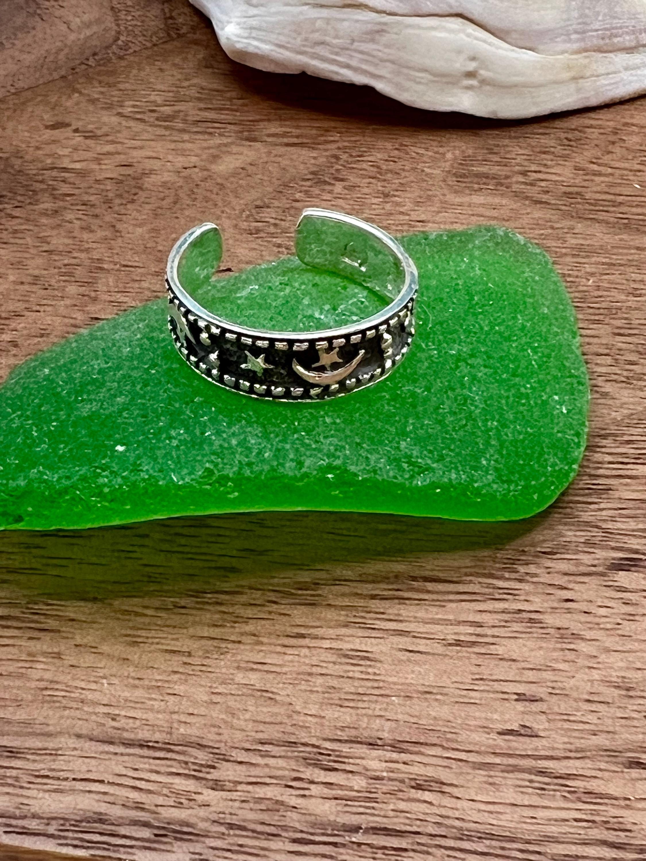 Smiling Sun Toe Ring