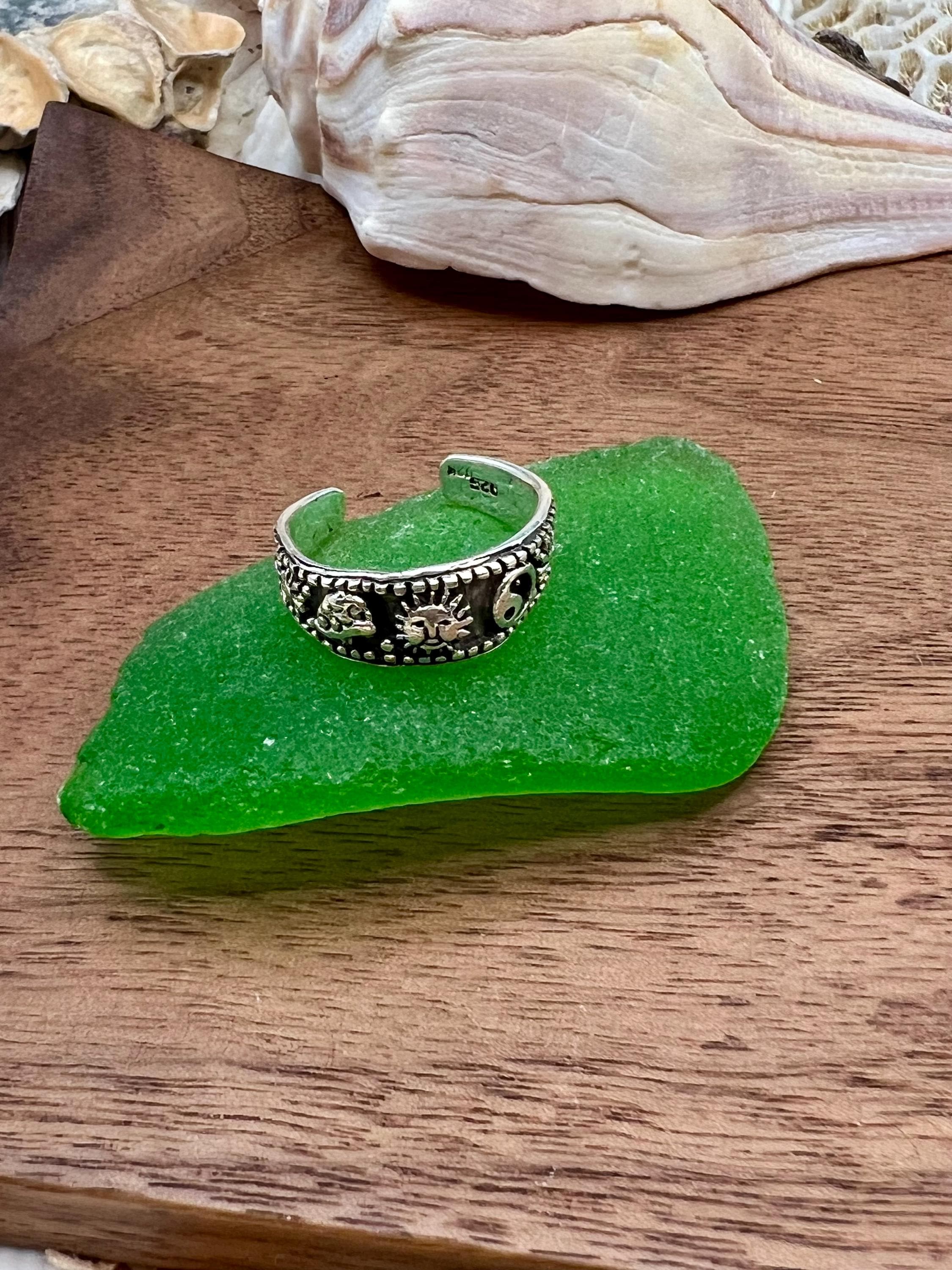 Sun Ying Yang Toe Ring